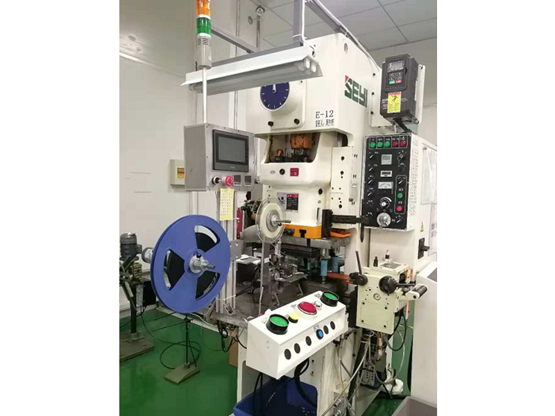 自動載帶沖壓機(jī)